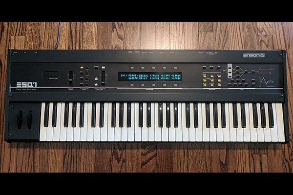 Ensoniq ESQ-1 (metal-case) photo gallery - Syntaur