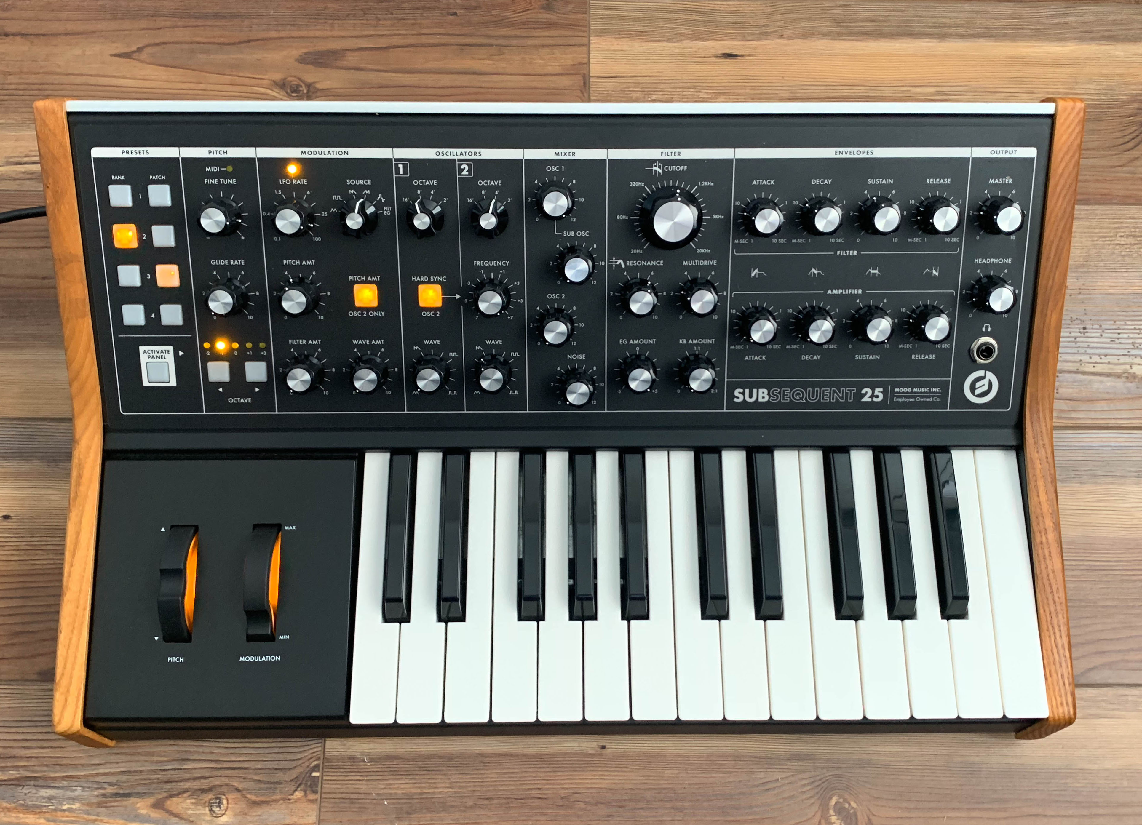 Moog subsequent 25 on sale analog synthesizer