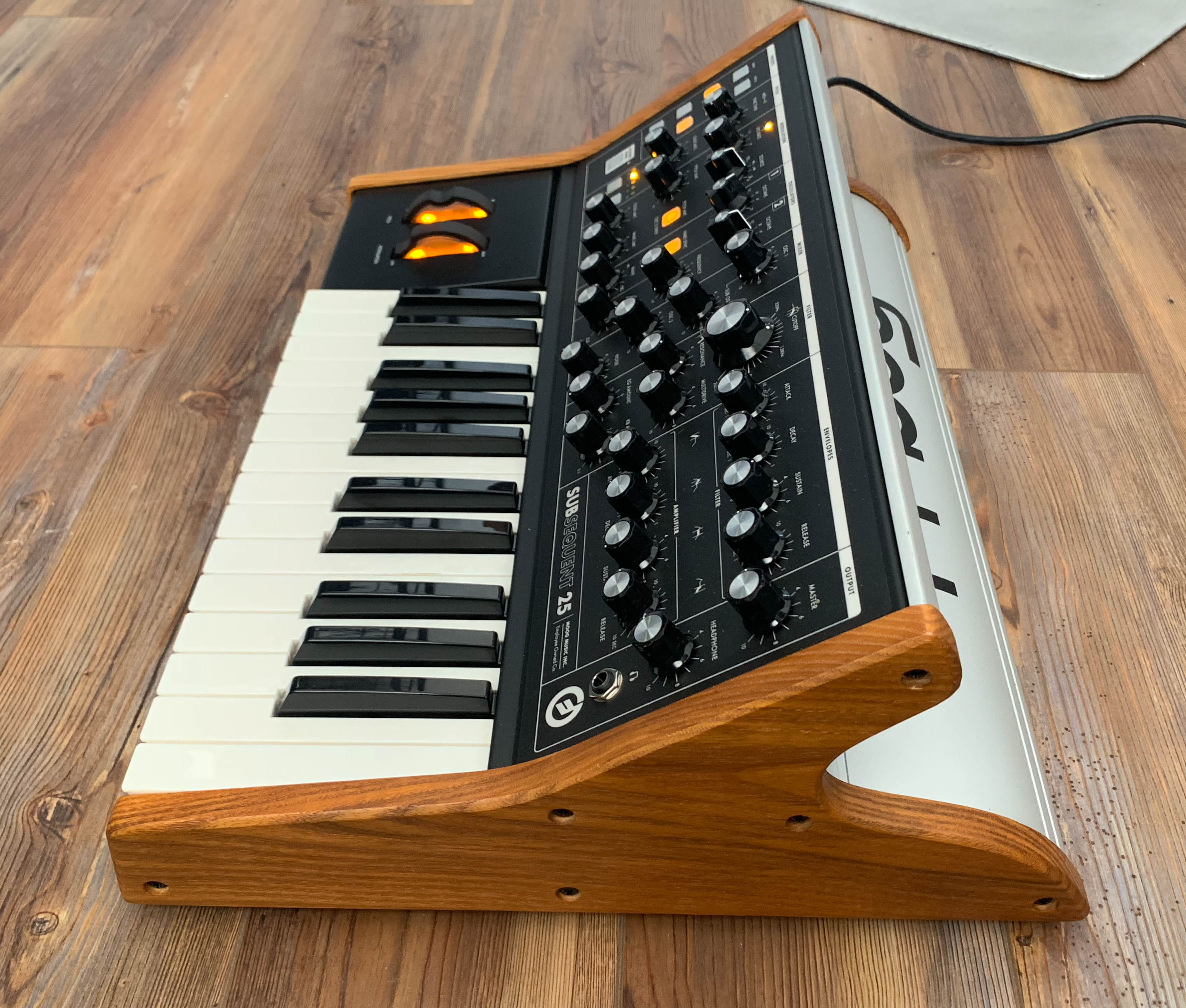 Moog Subsequent 25 - Syntaur