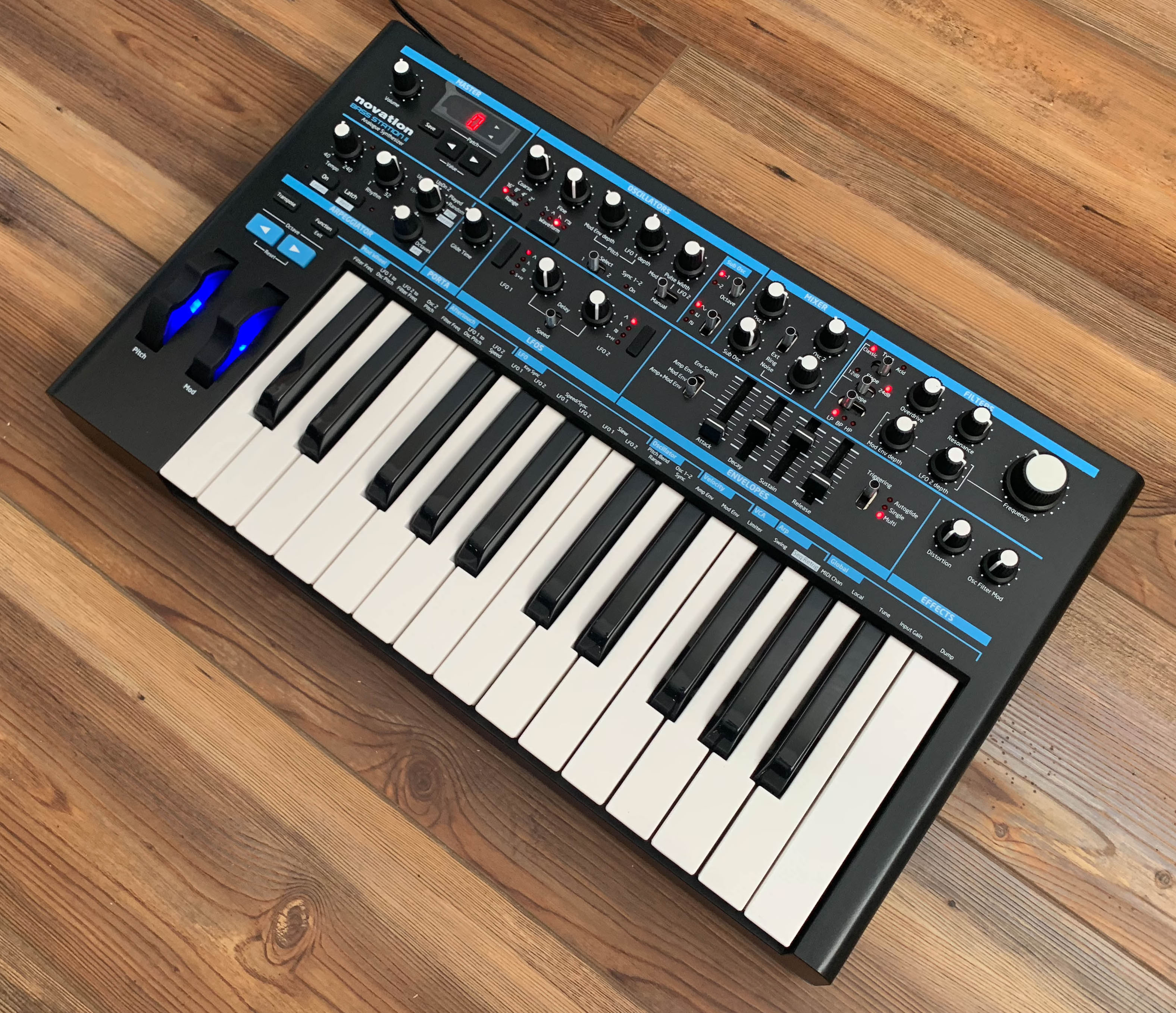 Novation BASS STATION II 専用バッグ付き 極美品 器材