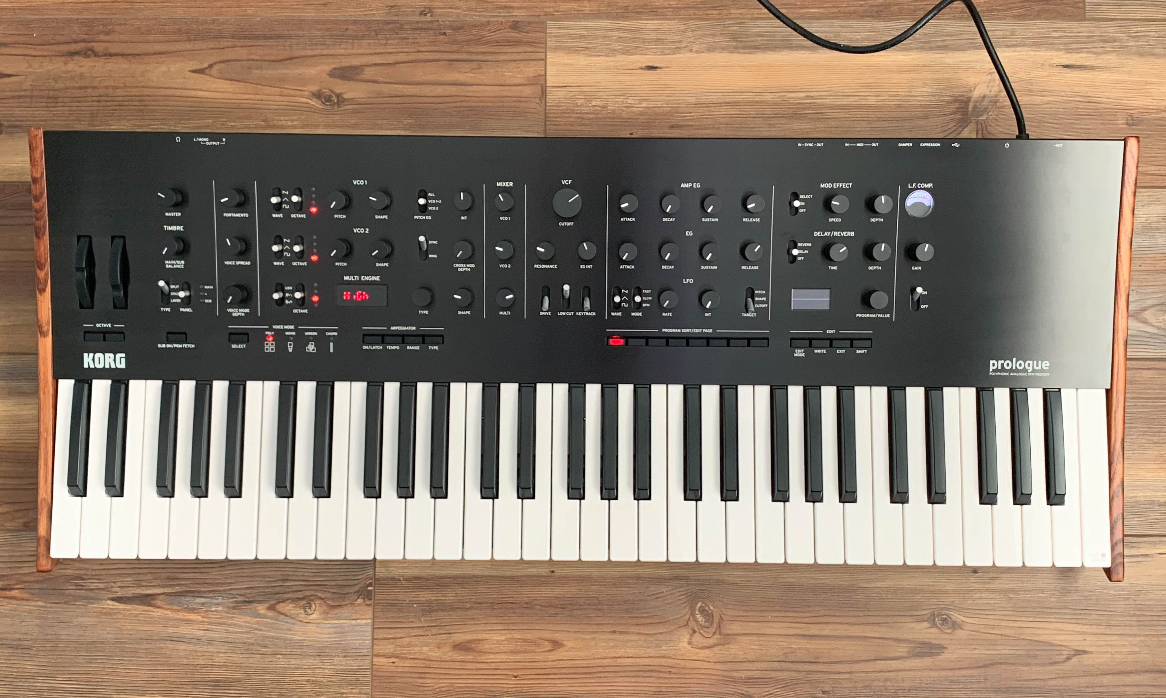 大人も着やすいシンプルファッション 鍵盤楽器 KORG Prologue-16 鍵盤 ...