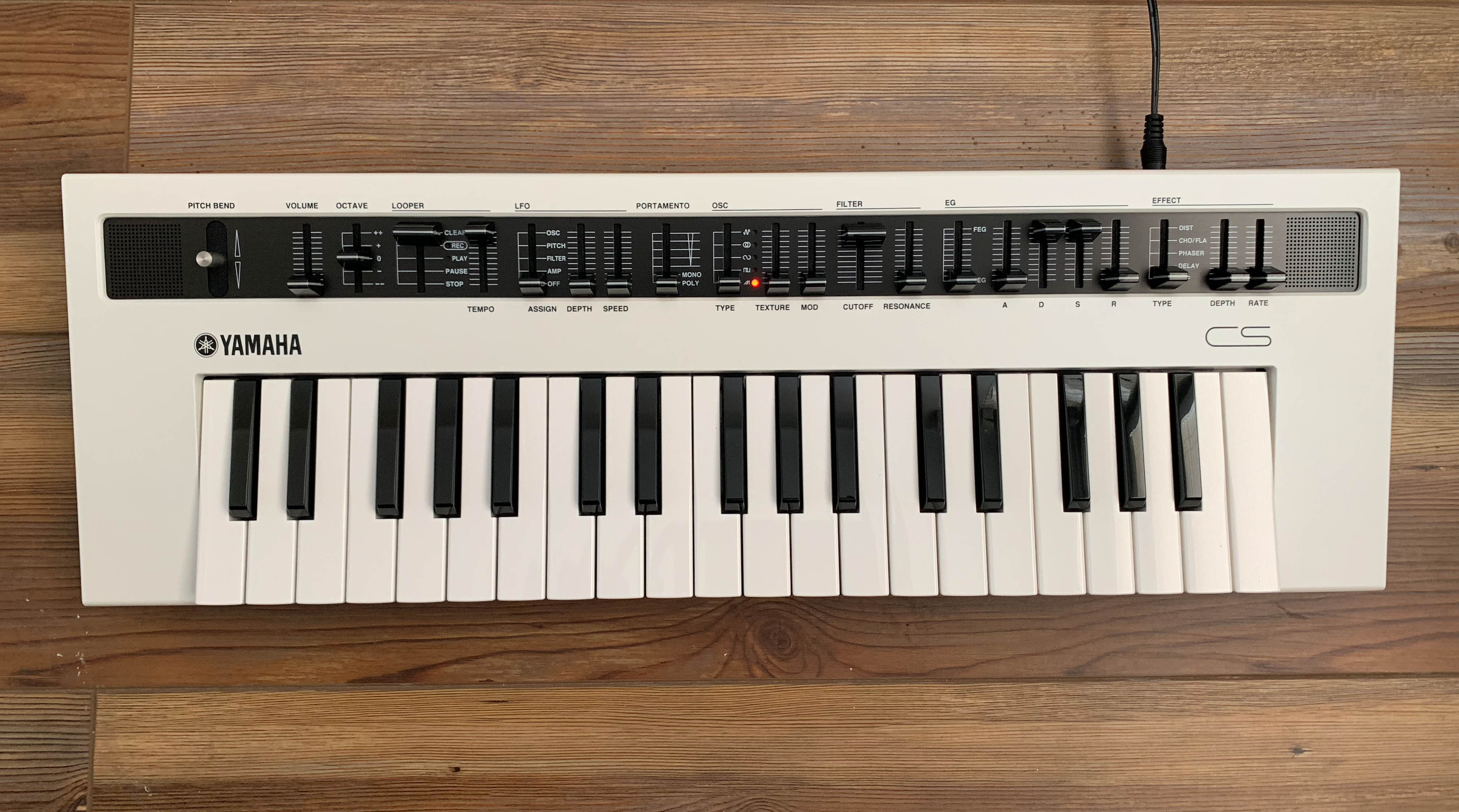 Yamaha reface cs deals synthesizer