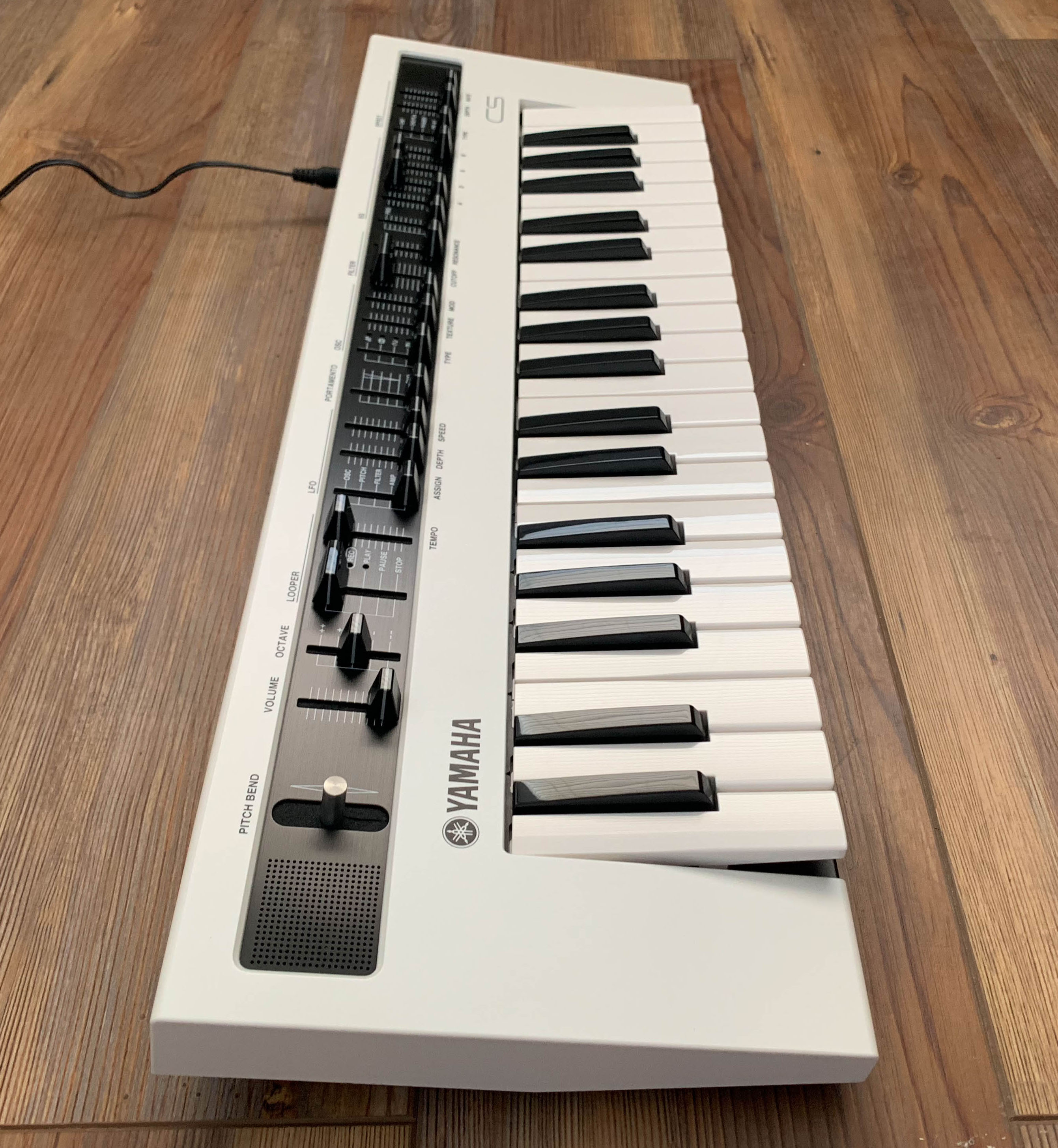 Yamaha Reface CS - Syntaur