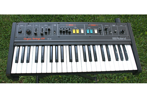 Roland RS-09 - 鍵盤楽器