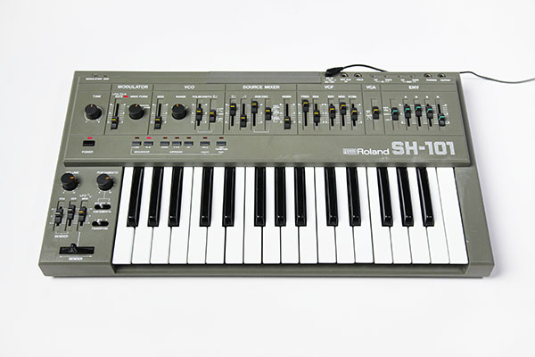 Roland SH-101