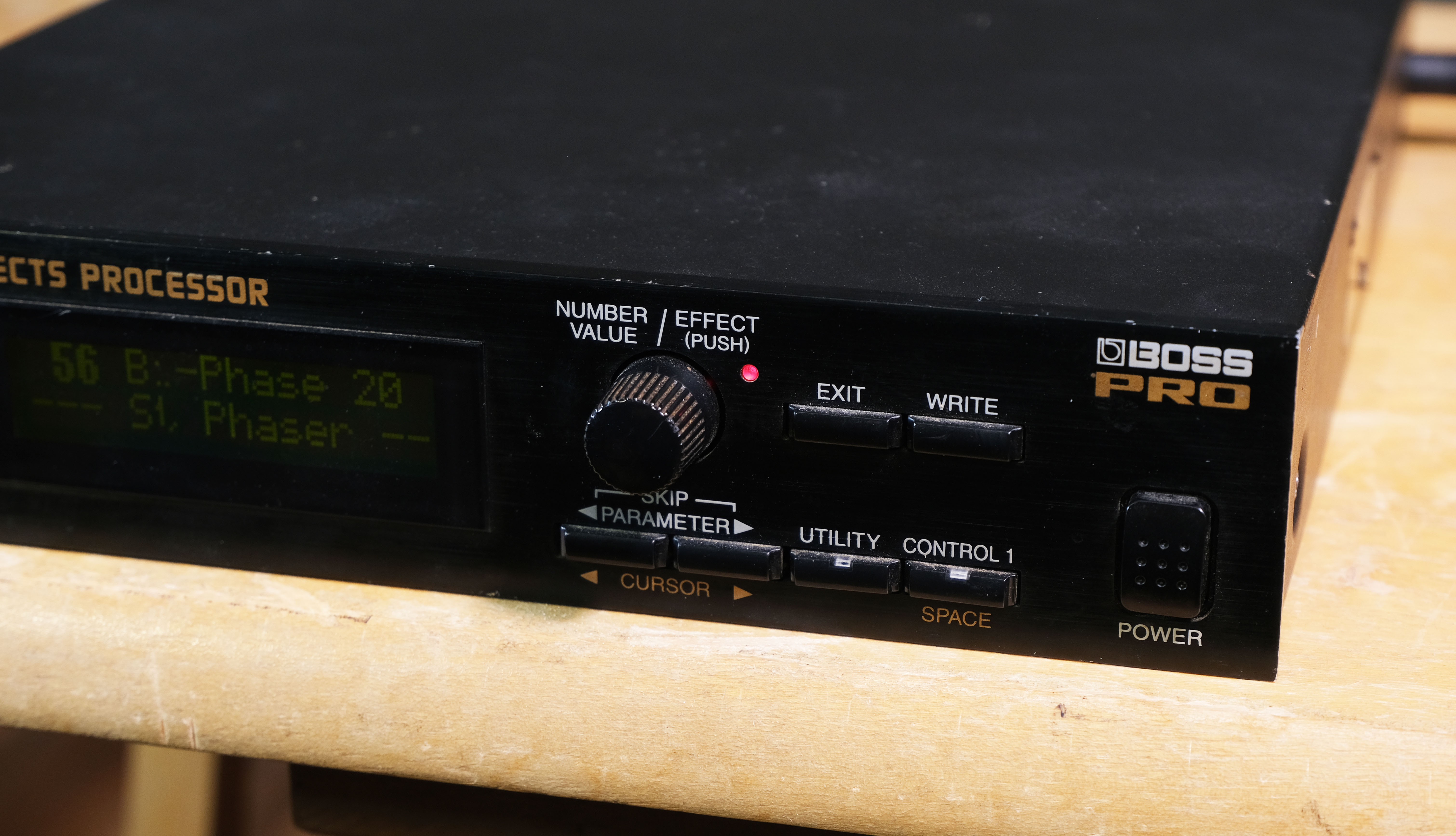 Boss SE-70 Super Effects Processor - Syntaur