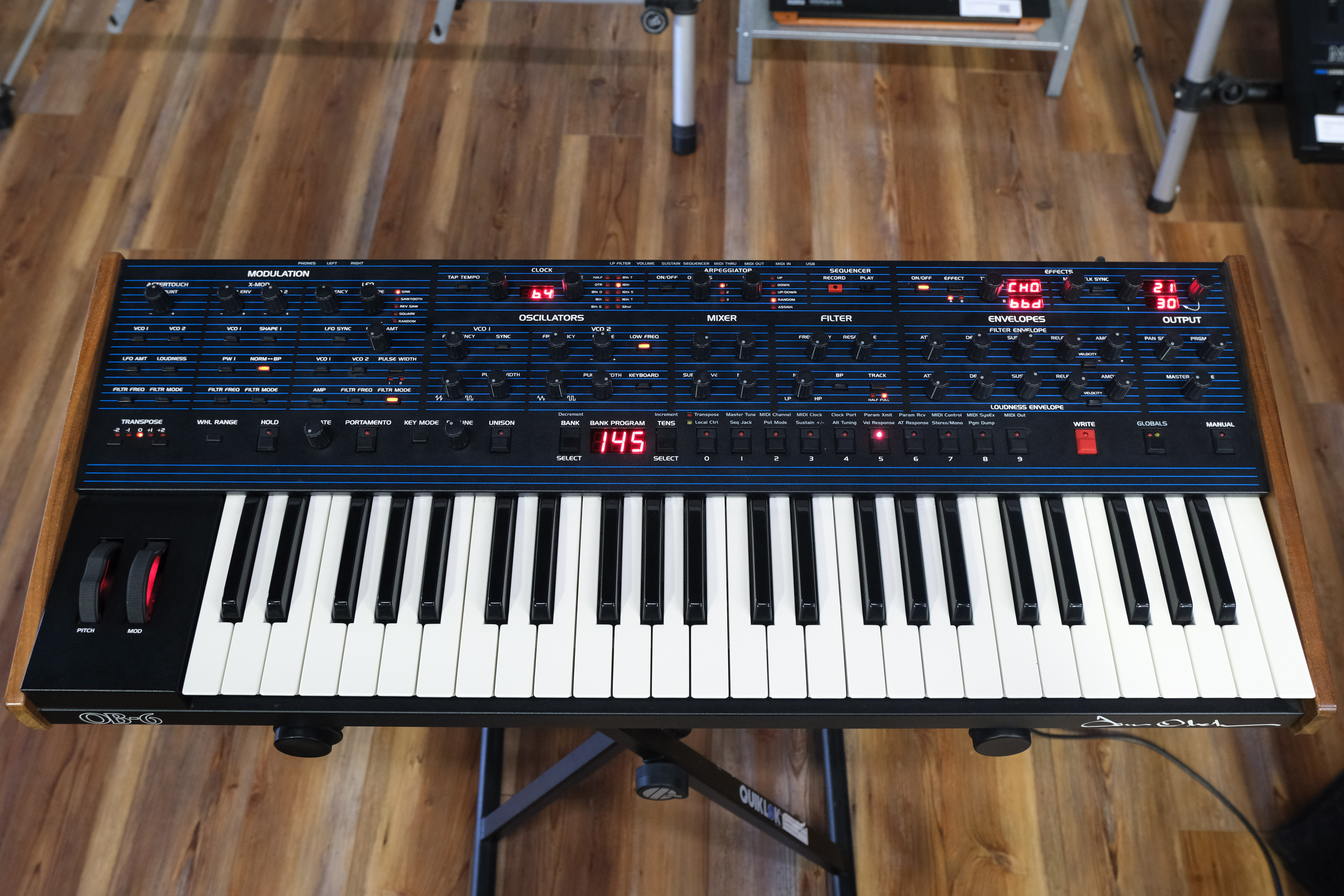 Dave Smith Instruments OB-6