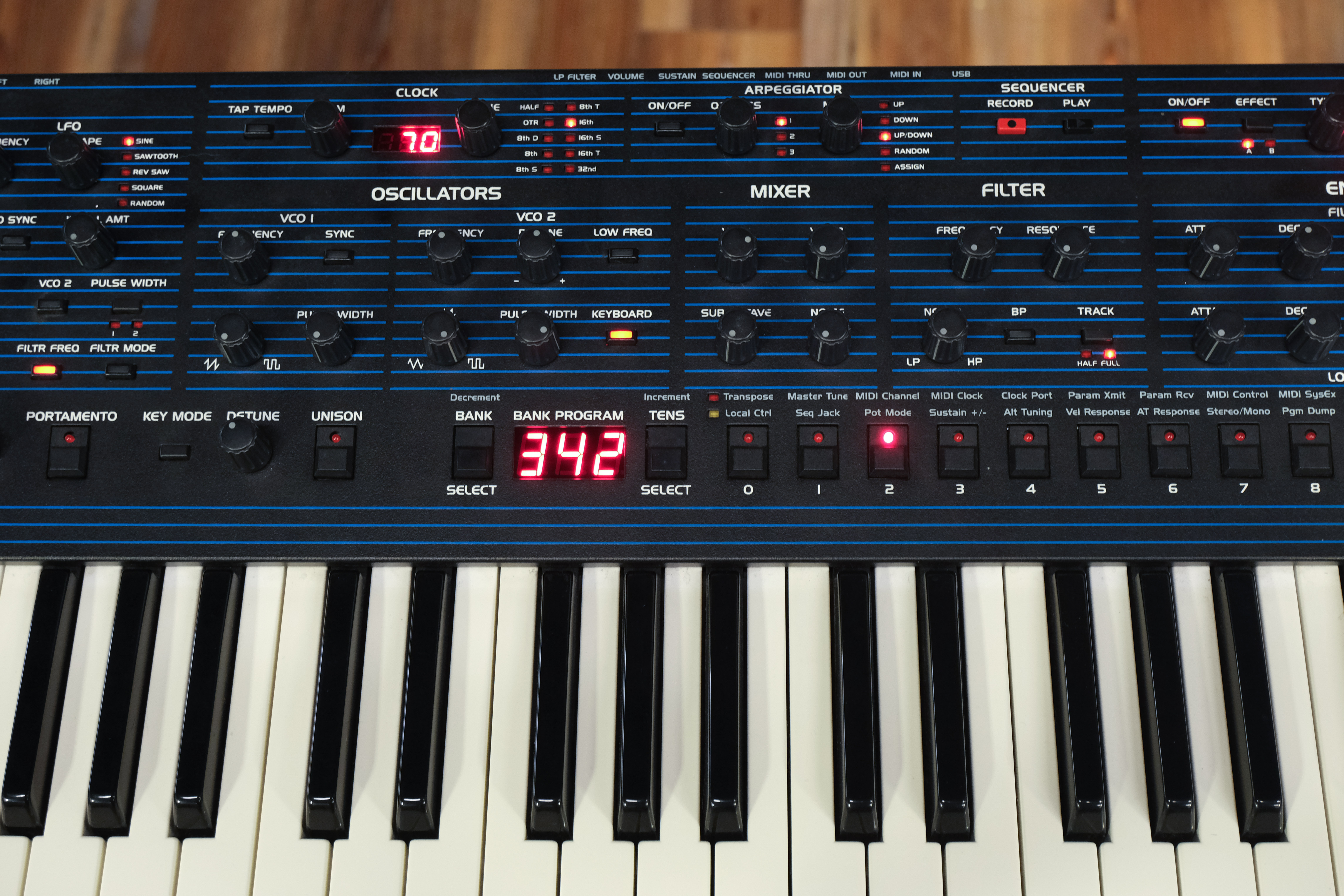 Dave Smith Instruments OB-6