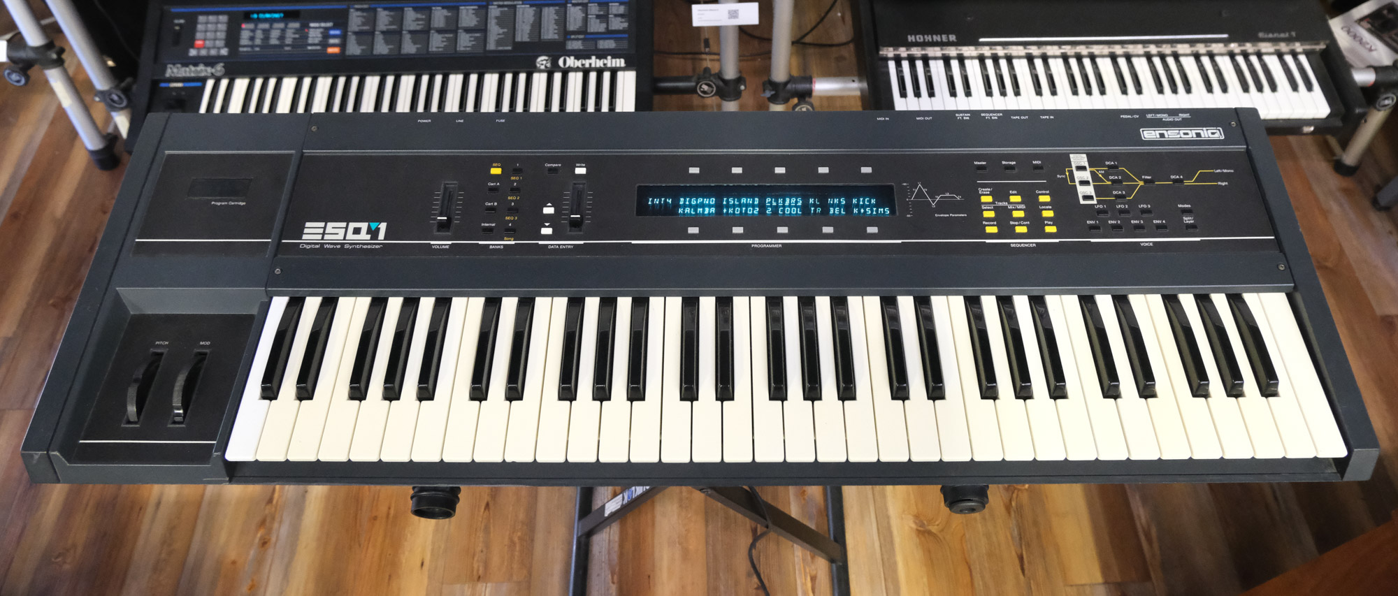 Ensoniq ESQ-1 - Syntaur