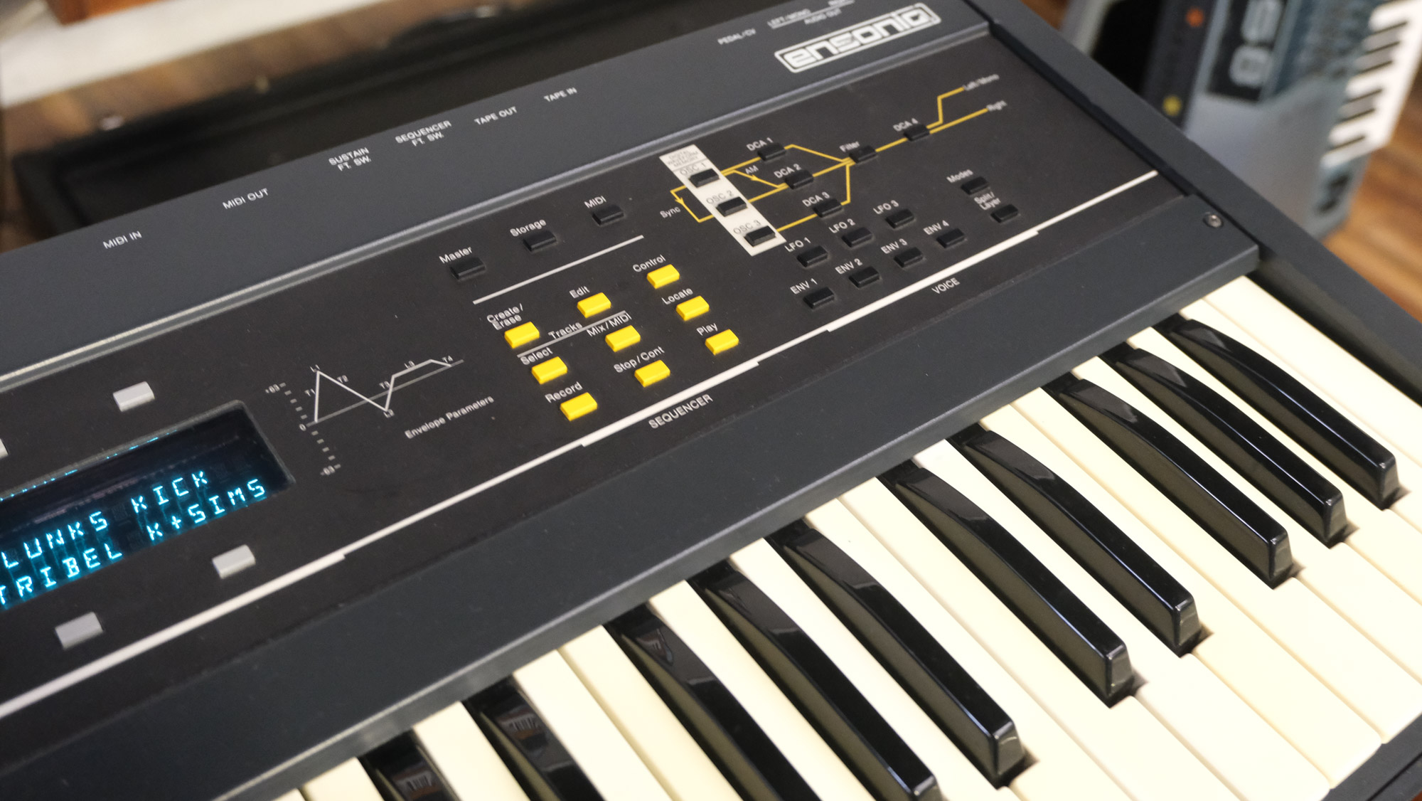 初回限定】 ENSONIQ ESQ-1 シンセサイザー 鍵盤楽器 - caj.org.pe