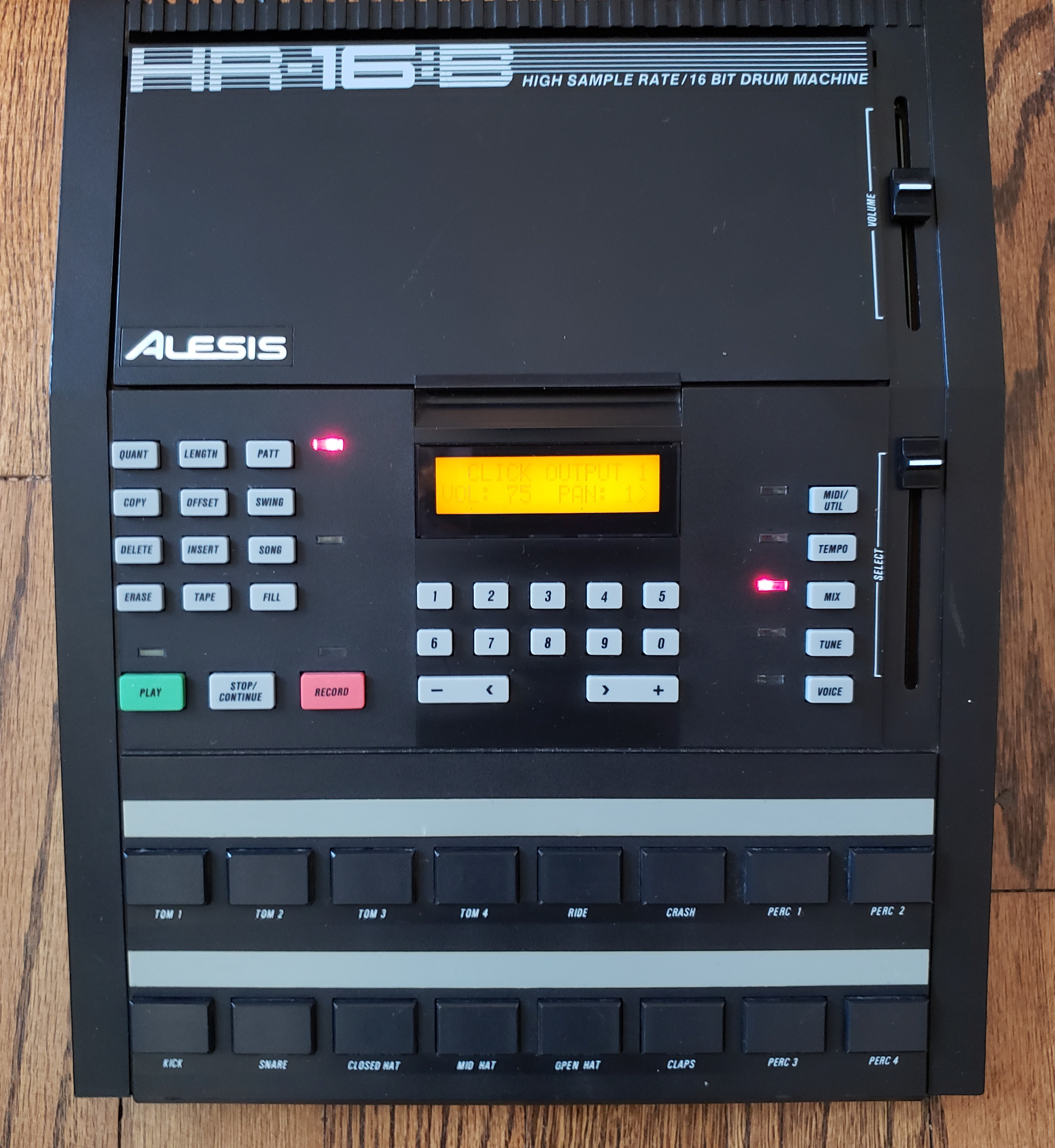 Alesis HR-16