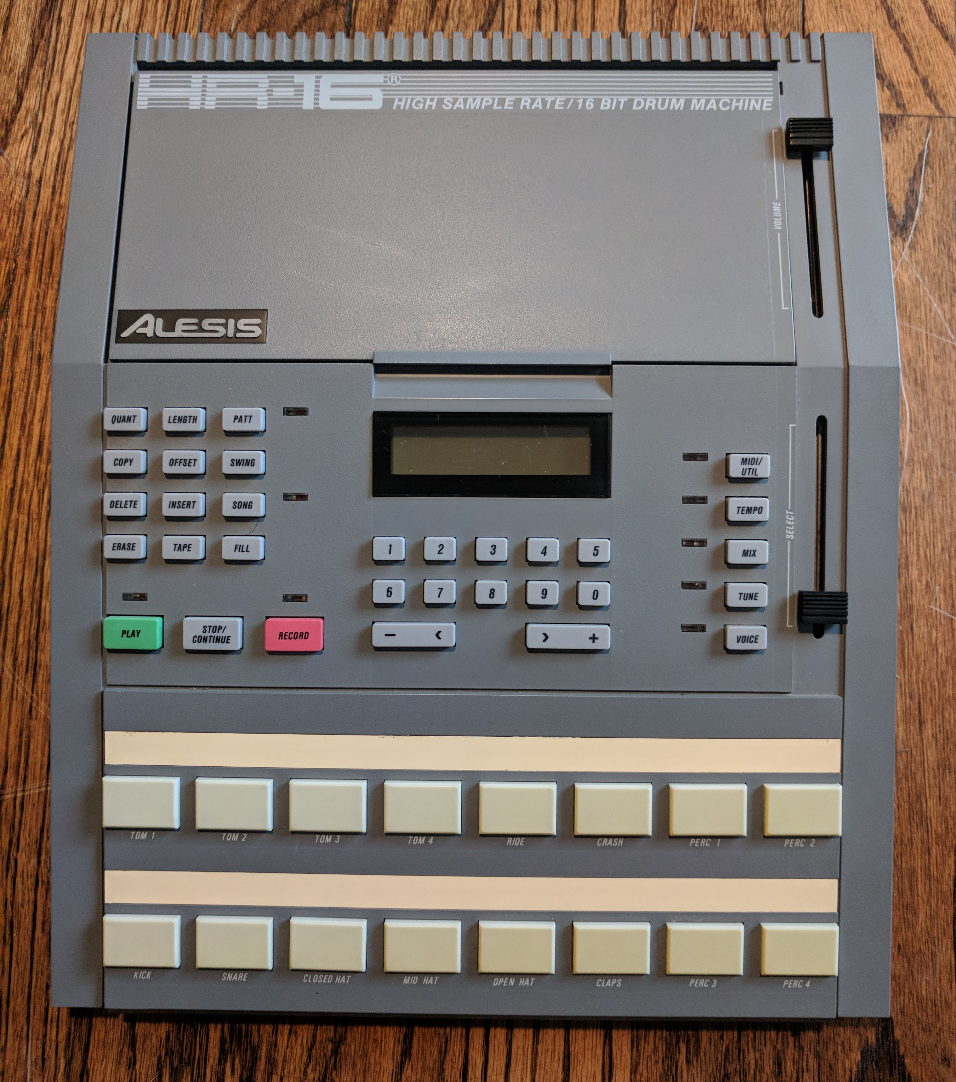 Alesis HR-16