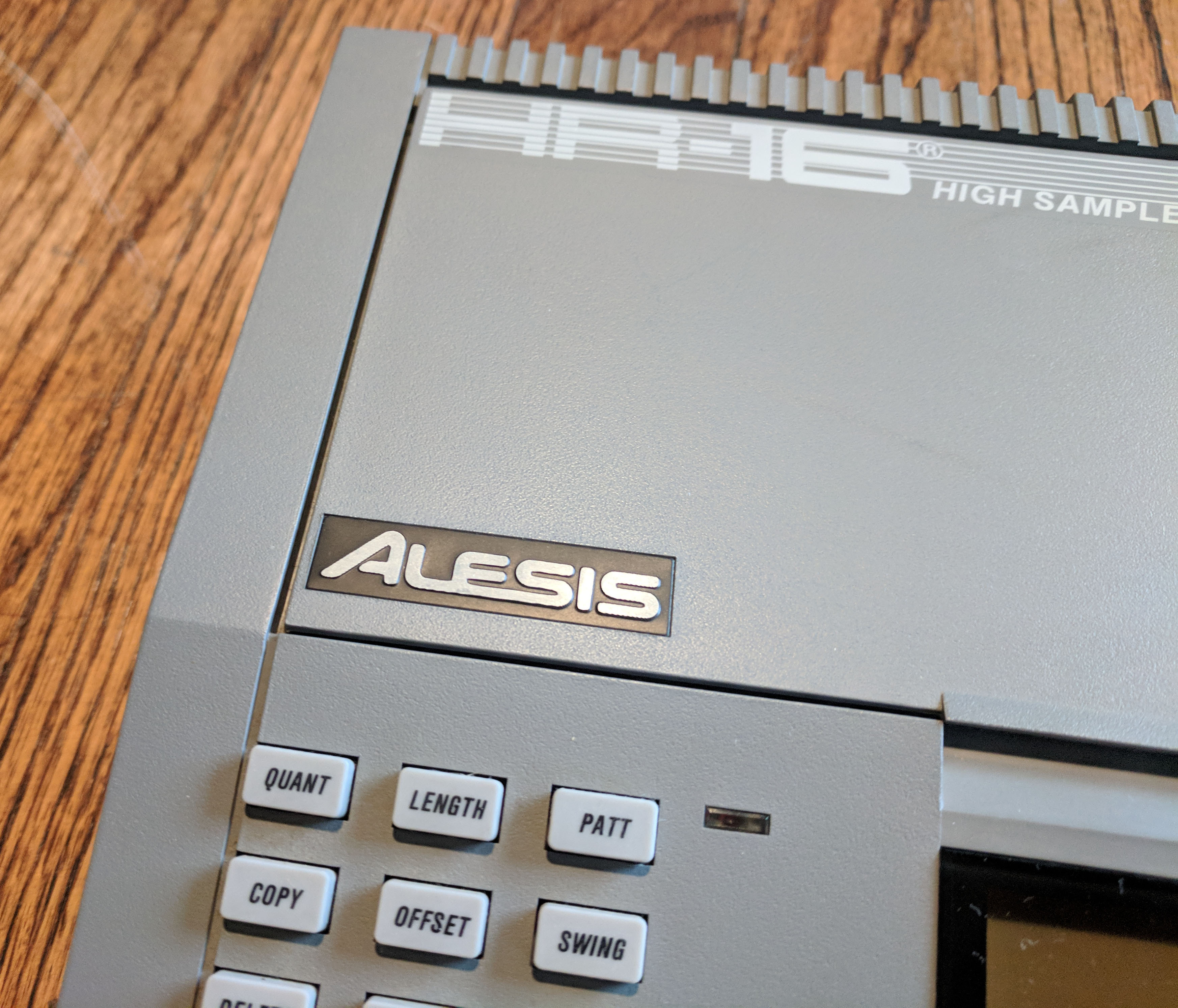 Alesis HR-16