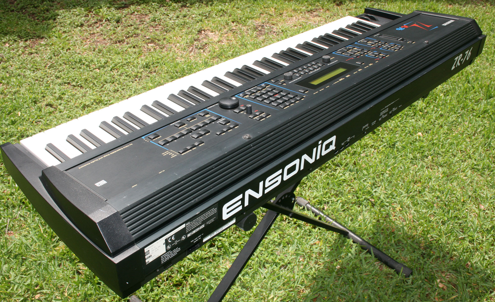 Ensoniq ZR-76