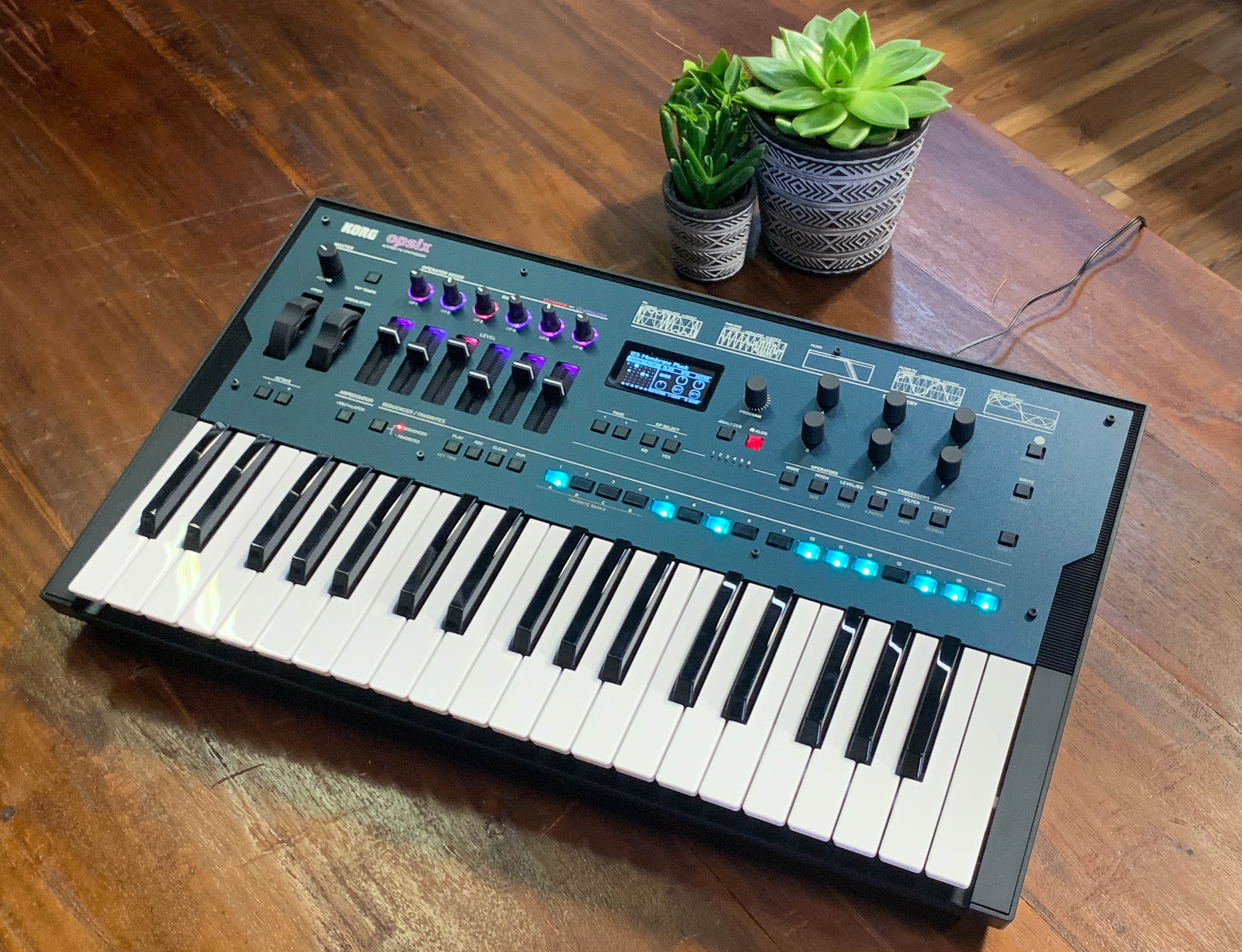 Korg OpSix photo gallery - Syntaur