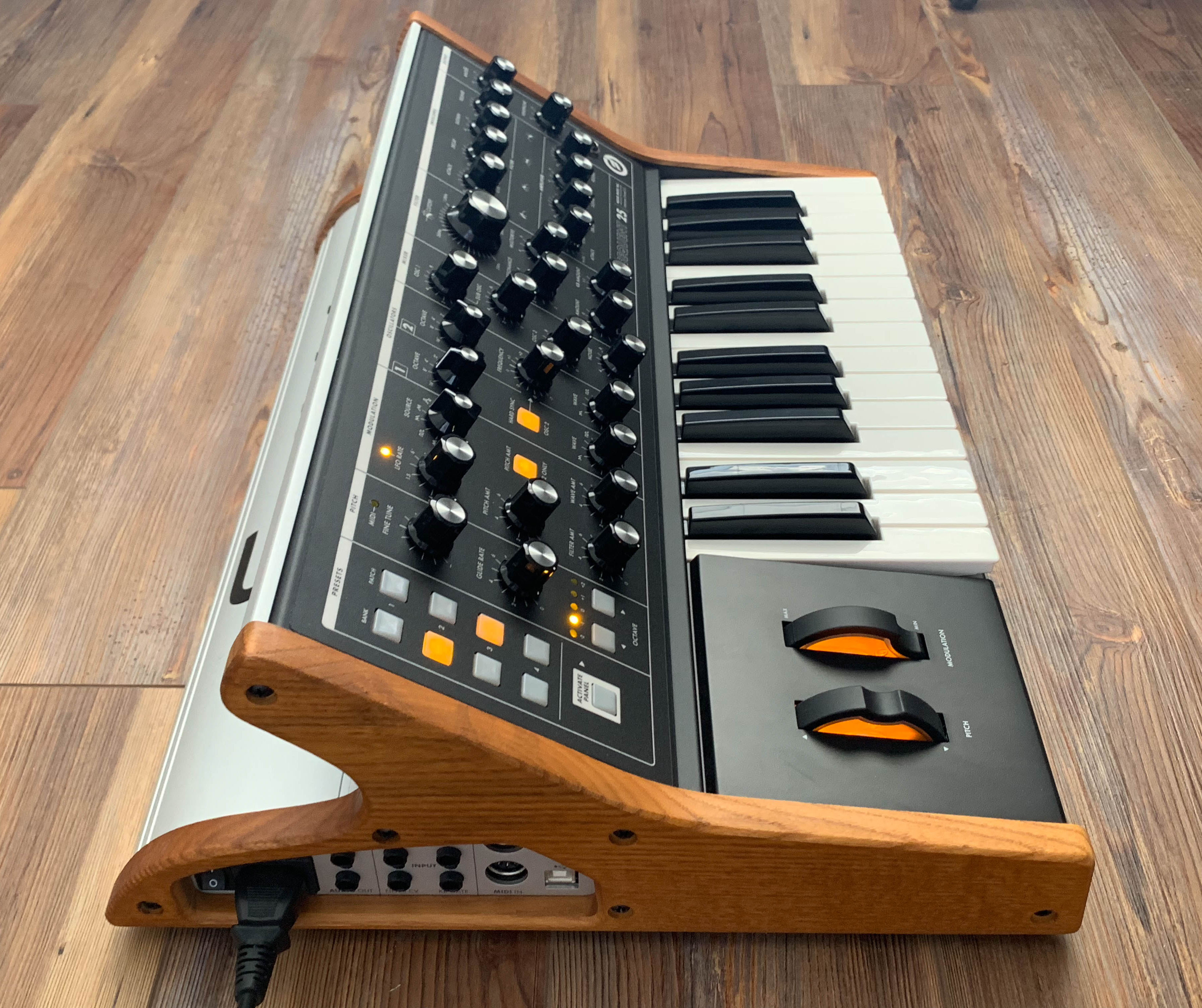 Moog Subsequent 25/37