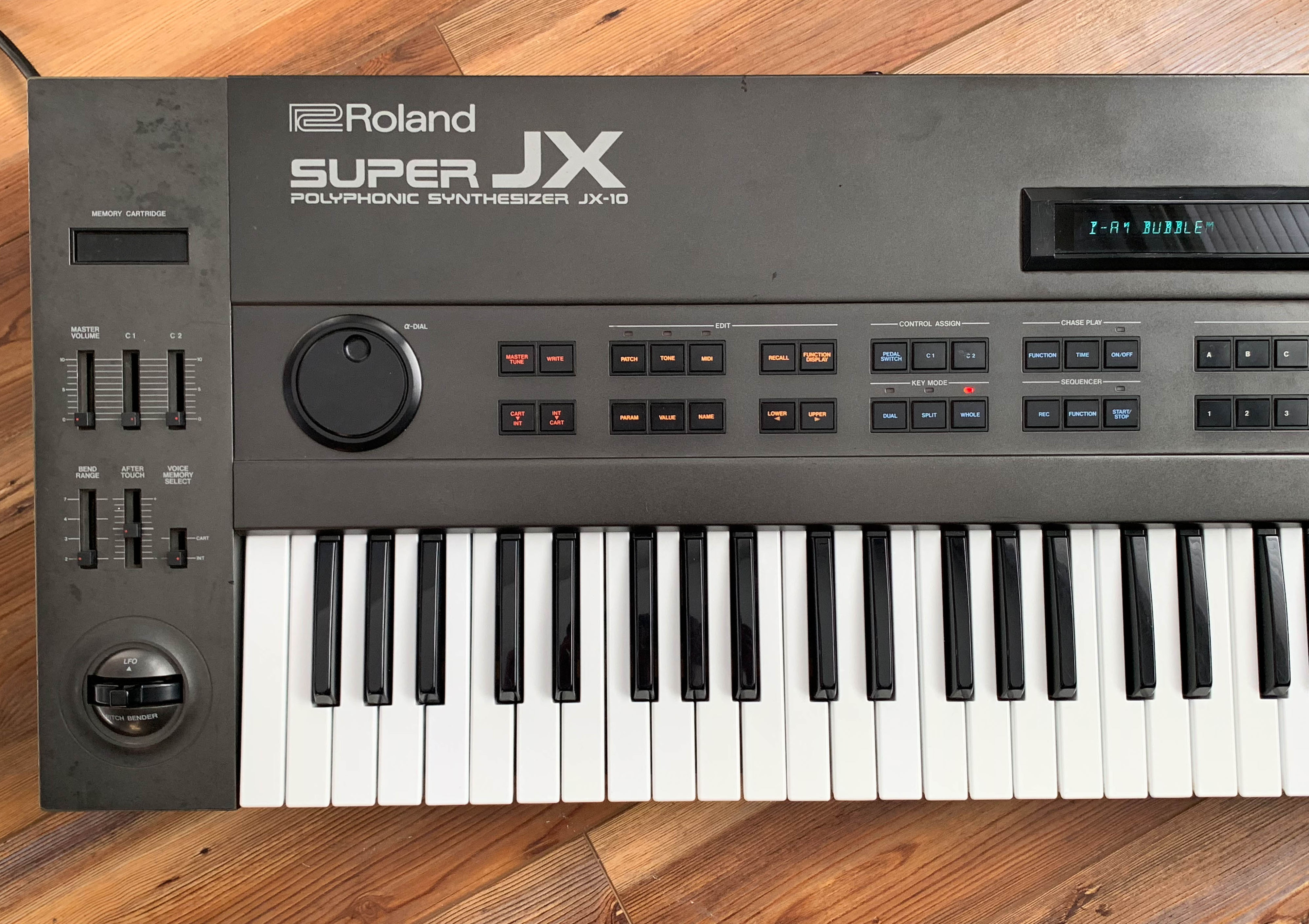 Roland JX-10