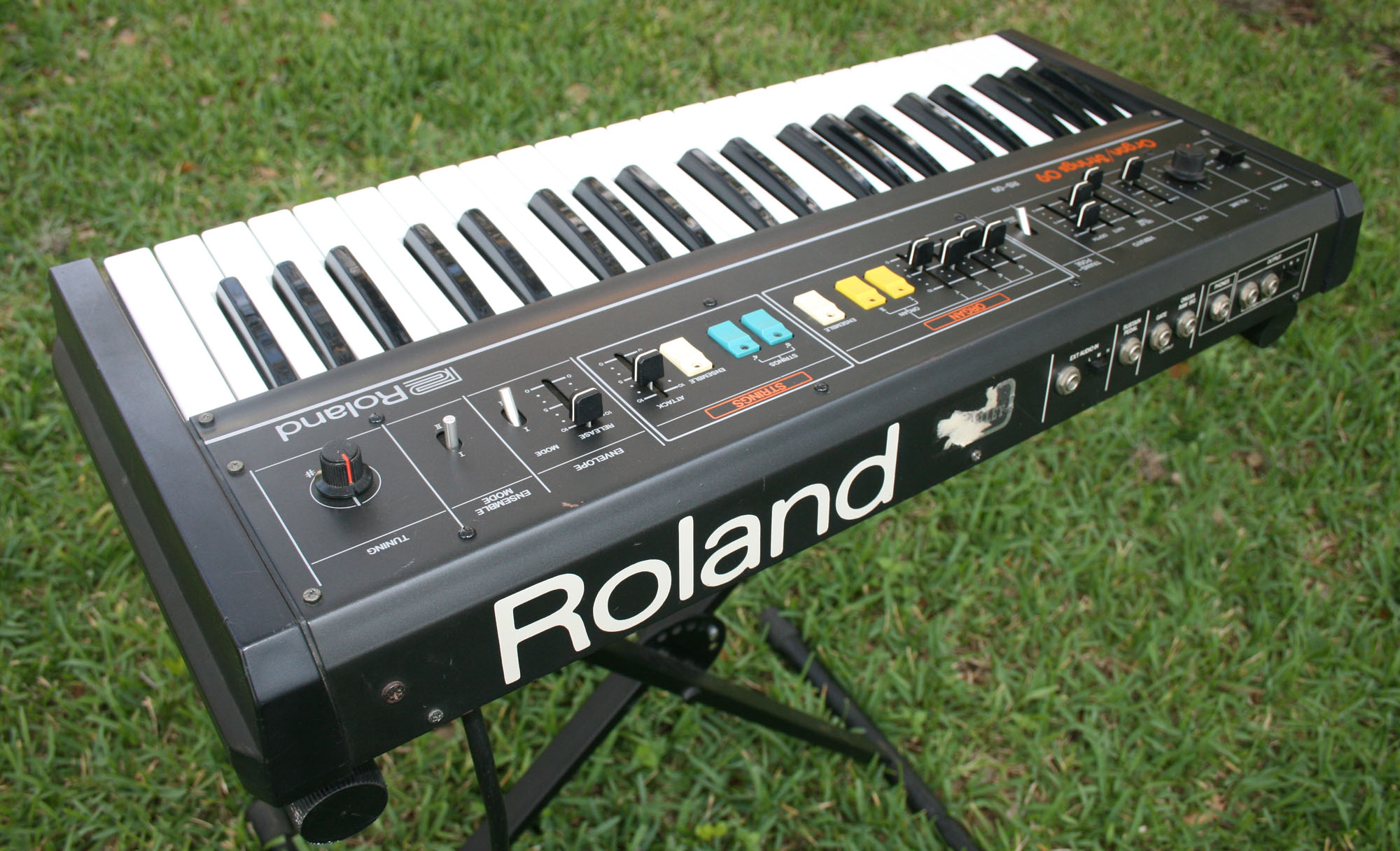 Roland RS-09 