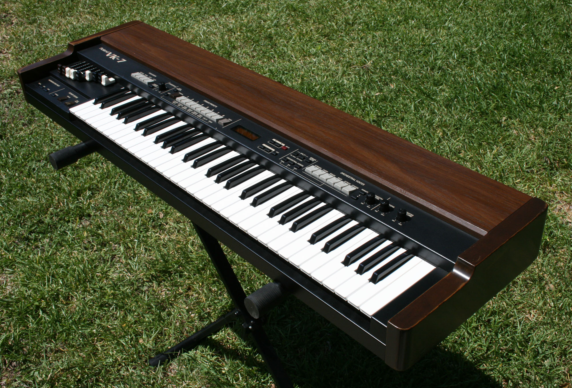 Roland VK7 photo gallery Syntaur