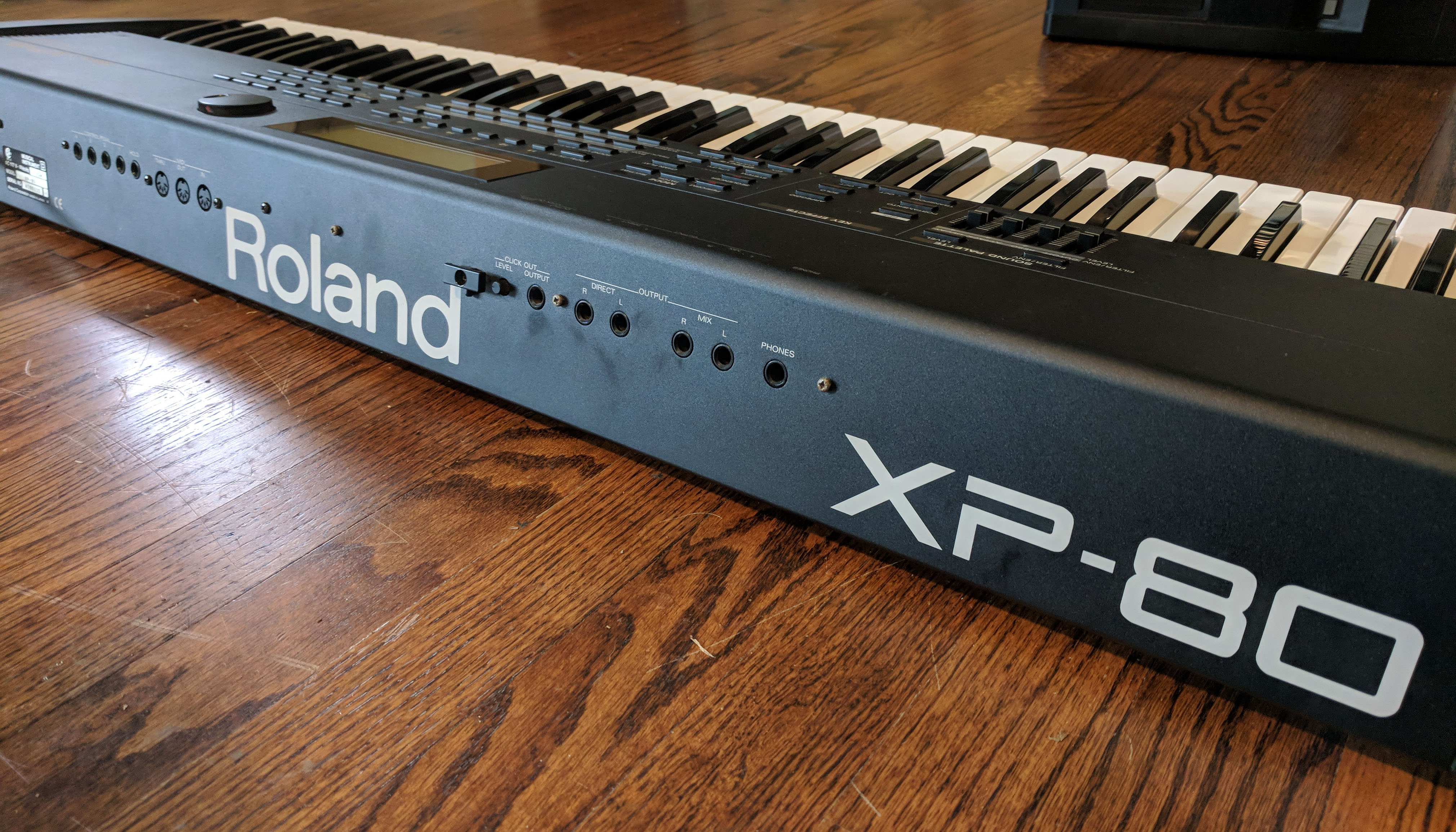 Roland XP-80