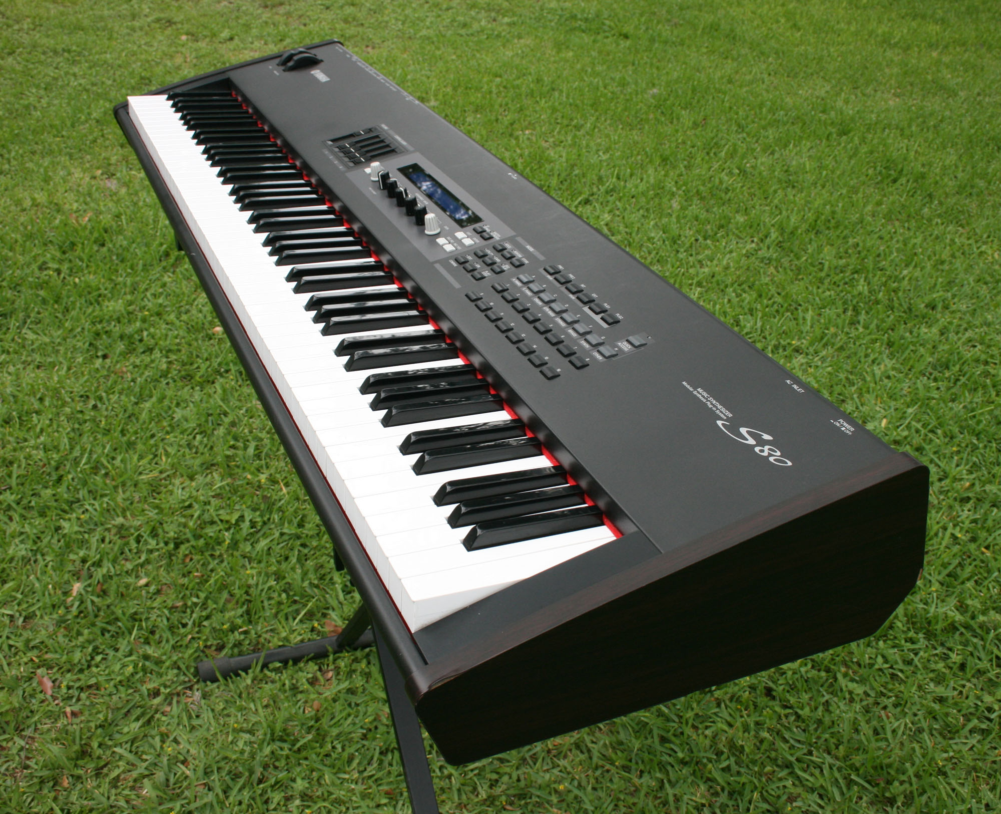 Yamaha S80 photo gallery - Syntaur