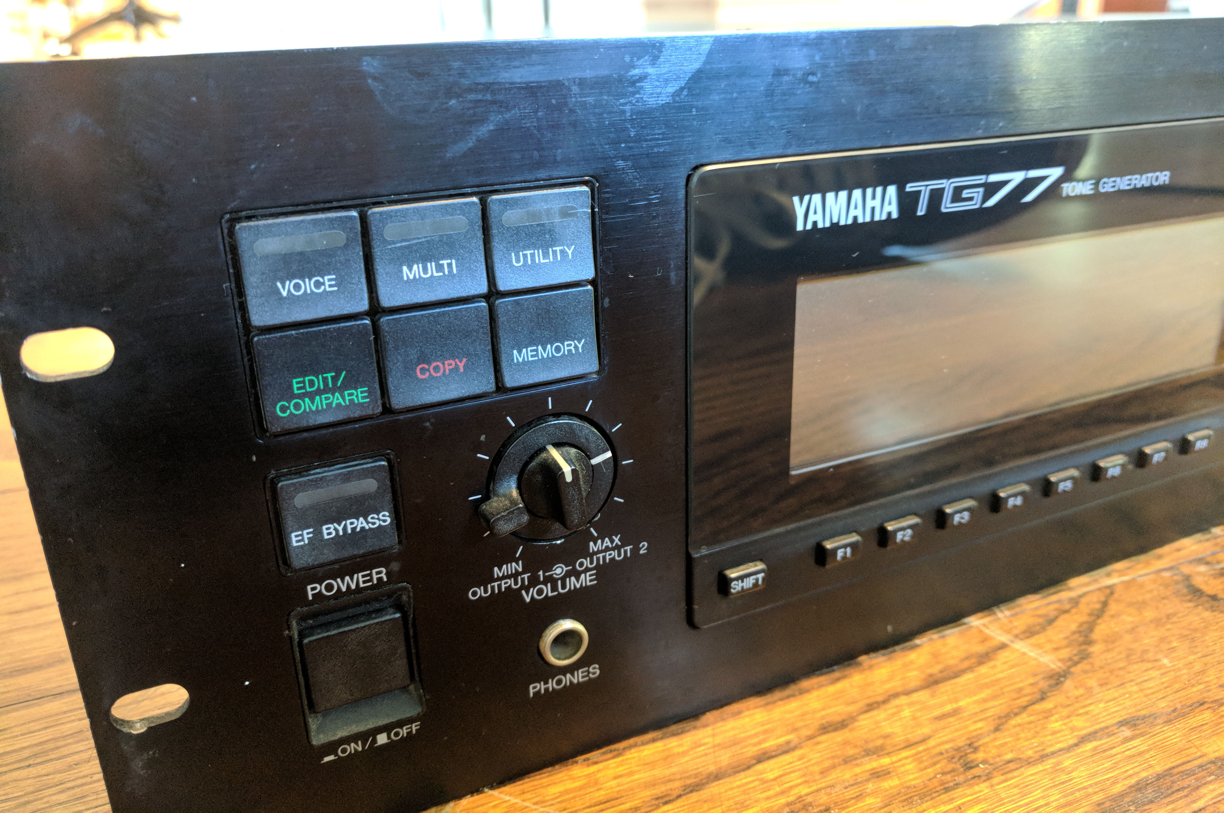Yamaha TG77
