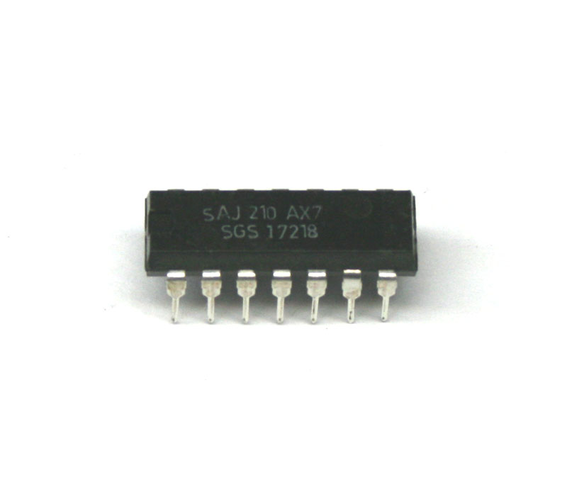 IC, SAJ210 frequency divider