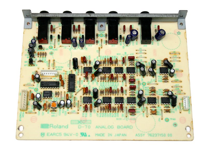 Analog board, Roland D-70