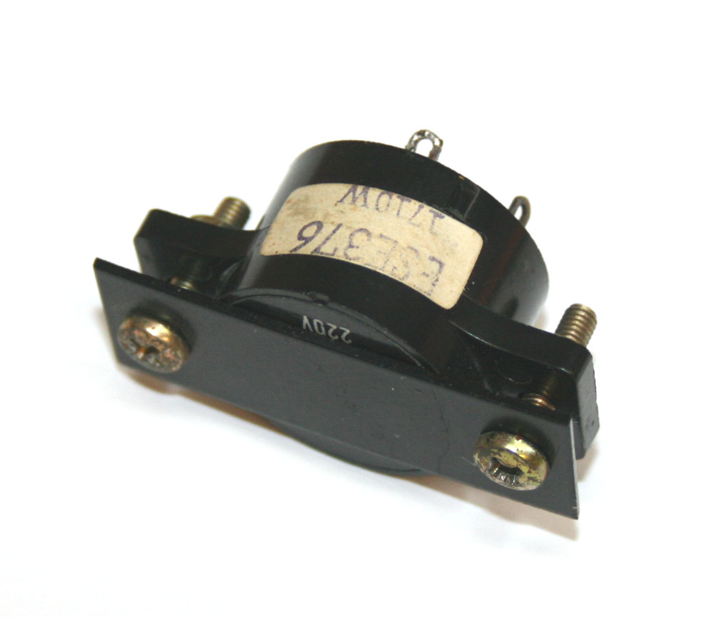 Voltage selector switch