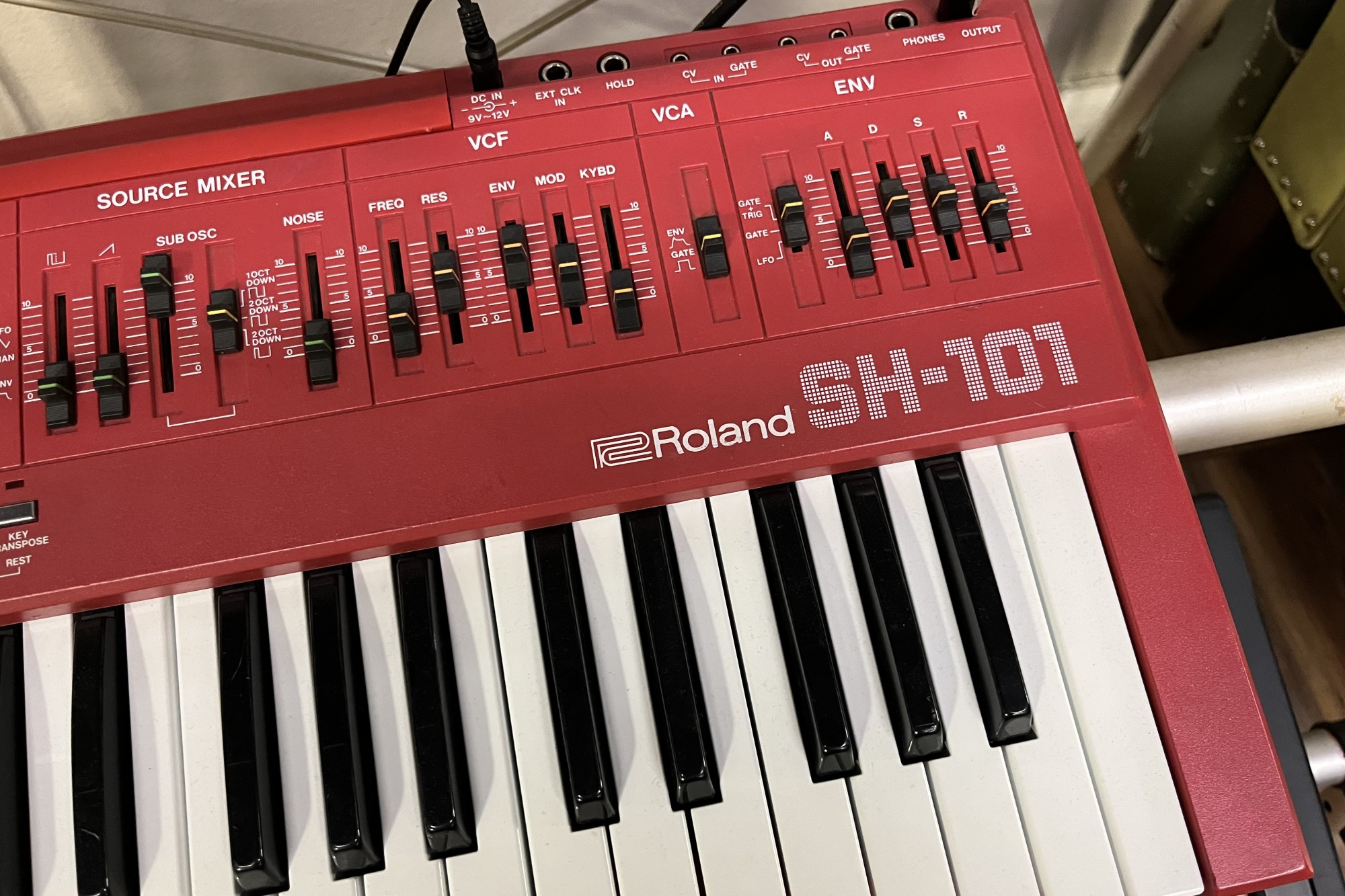 Roland SH-101